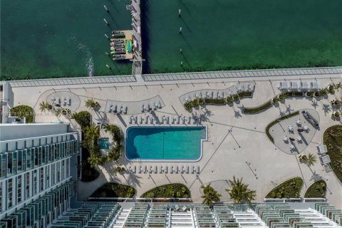 Condo in Miami Beach, Florida, 1 bedroom  № 2019268 - photo 30