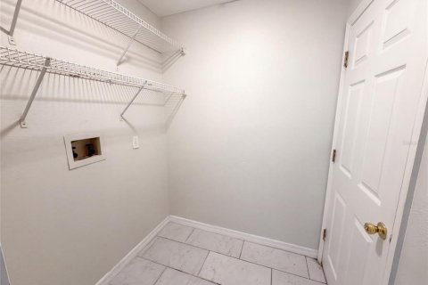 House in Orlando, Florida 3 bedrooms, 198.9 sq.m. № 2393863 - photo 30