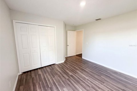 House in Orlando, Florida 3 bedrooms, 198.9 sq.m. № 2393863 - photo 20