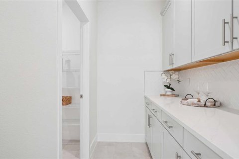 Casa en venta en Weeki Wachee, Florida, 4 dormitorios, 307.79 m2 № 2204790 - foto 11