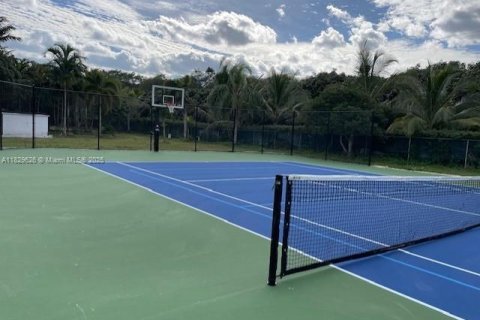 Villa ou maison à louer à Miami, Floride: 5 chambres, 371.24 m2 № 1934252 - photo 23
