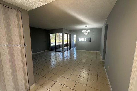 Снять в аренду кондоминиум в Хомстед, Флорида 3 спальни, 111.02м2, № 1990001 - фото 8