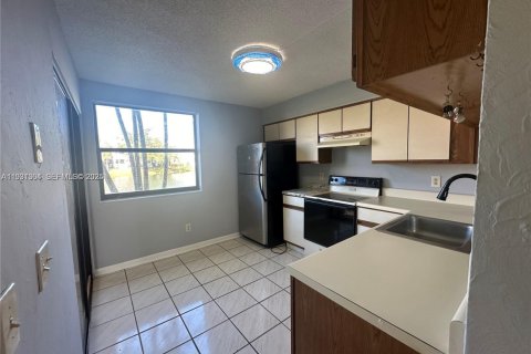 Снять в аренду кондоминиум в Хомстед, Флорида 3 спальни, 111.02м2, № 1990001 - фото 7