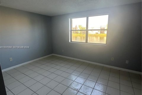 Снять в аренду кондоминиум в Хомстед, Флорида 3 спальни, 111.02м2, № 1990001 - фото 10