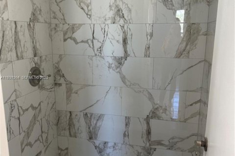 Снять в аренду кондоминиум в Хомстед, Флорида 3 спальни, 111.02м2, № 1990001 - фото 2