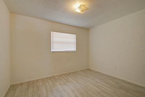 Propiedad comercial en venta en DeLand, Florida, 543.29 m2 № 2166460 - foto 18