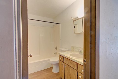 Propiedad comercial en venta en DeLand, Florida, 543.29 m2 № 2166460 - foto 14
