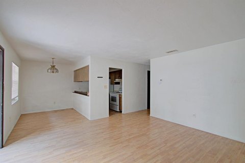Propiedad comercial en venta en DeLand, Florida, 543.29 m2 № 2166460 - foto 21