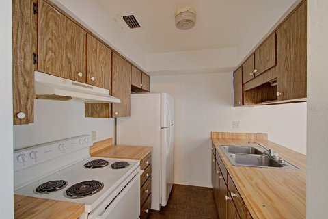 Propiedad comercial en venta en DeLand, Florida, 543.29 m2 № 2166460 - foto 11