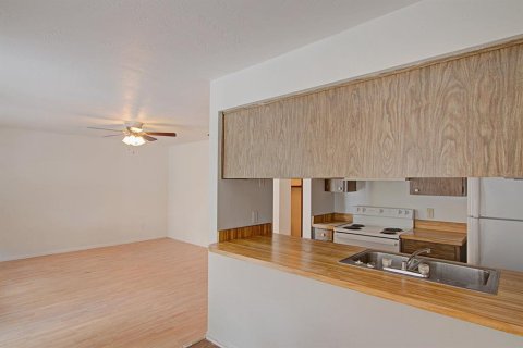 Propiedad comercial en venta en DeLand, Florida, 543.29 m2 № 2166460 - foto 9
