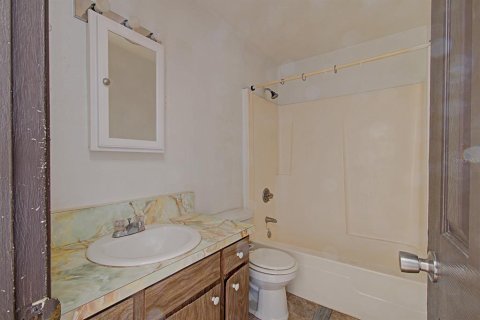 Propiedad comercial en venta en DeLand, Florida, 543.29 m2 № 2166460 - foto 27