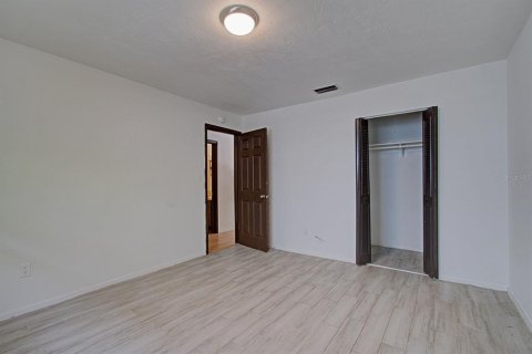 Propiedad comercial en venta en DeLand, Florida, 543.29 m2 № 2166460 - foto 17