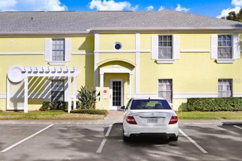 Condo in Saint Petersburg, Florida, 2 bedrooms  № 1571852 - photo 2