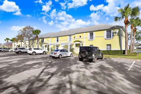 Condo in Saint Petersburg, Florida, 2 bedrooms  № 1571852 - photo 3
