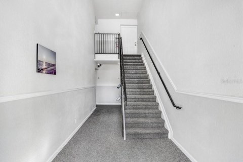 Condo in Saint Petersburg, Florida, 2 bedrooms  № 1571852 - photo 9