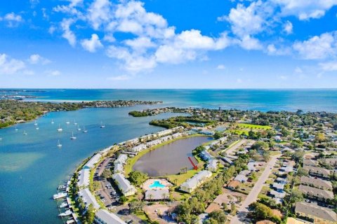Condo in Saint Petersburg, Florida, 2 bedrooms  № 1571852 - photo 4