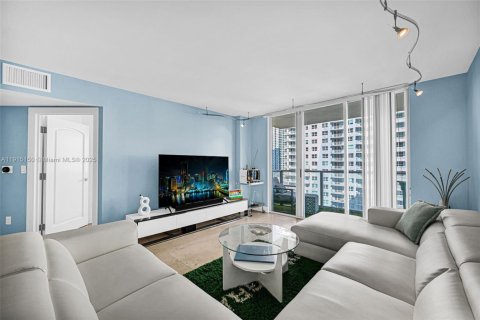 Condo in Miami, Florida, 3 bedrooms № 1974986 - photo 14