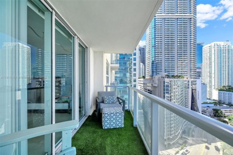 Condo in Miami, Florida, 3 bedrooms № 1974986 - photo 11