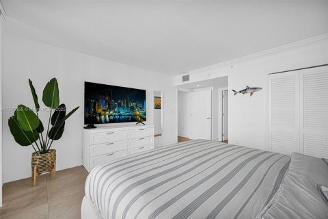 Condo in Miami, Florida, 3 bedrooms № 1974986 - photo 29