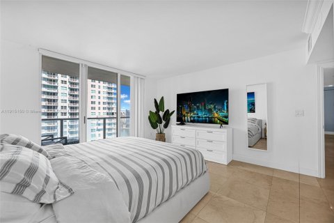 Condo in Miami, Florida, 3 bedrooms № 1974986 - photo 27