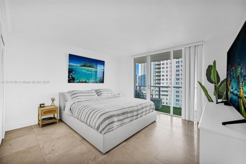 Condo in Miami, Florida, 3 bedrooms № 1974986 - photo 26