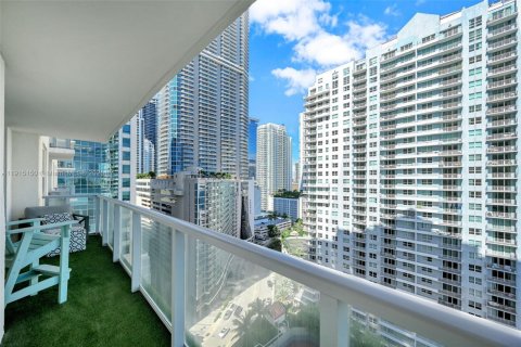 Condo in Miami, Florida, 3 bedrooms № 1974986 - photo 9