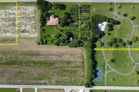 Terrain à Miami, Floride № 2053893