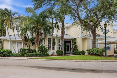 Condo in Bradenton, Florida, 3 bedrooms  № 2322925