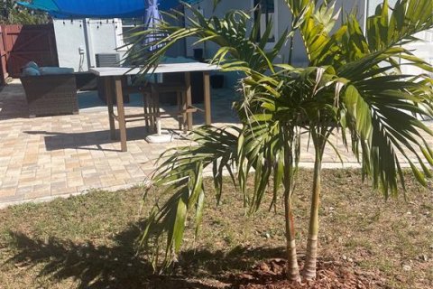 House in Saint Petersburg, Florida 3 bedrooms, 115.85 sq.m. № 1724590 - photo 24