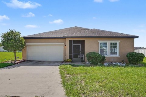 House in Haines City, Florida 4 bedrooms, 185.06 sq.m. № 2304405