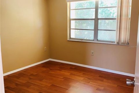 Condominio en alquiler en Sarasota, Florida, 2 dormitorios, 77.76 m2 № 1908378 - foto 8