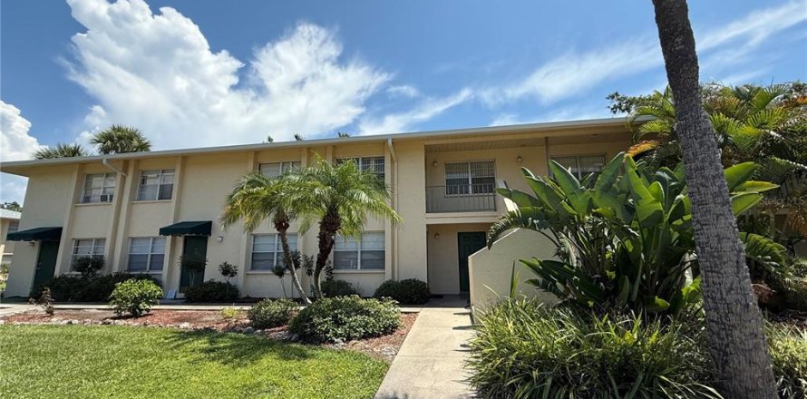 Condominio en Sarasota, Florida, 2 dormitorios № 1908378