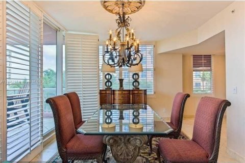 Condo in Fort Lauderdale, Florida, 2 bedrooms  № 1959599 - photo 5