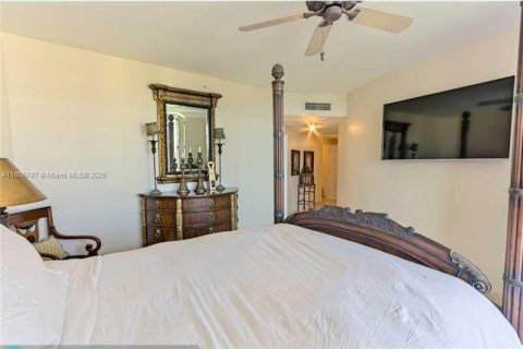 Condo in Fort Lauderdale, Florida, 2 bedrooms  № 1959599 - photo 16
