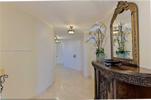 Condo in Fort Lauderdale, Florida, 2 bedrooms  № 1959599 - photo 2