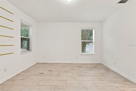 Villa ou maison à louer à Windermere, Floride: 3 chambres, 198.72 m2 № 2431641 - photo 7