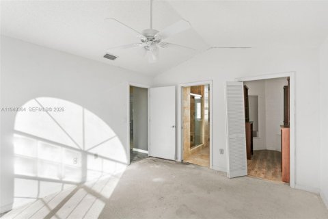 Villa ou maison à vendre à Palm Bay, Floride: 3 chambres, 150.32 m2 № 2007663 - photo 7