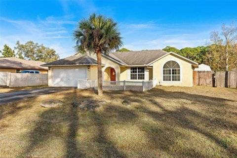Villa ou maison à vendre à Palm Bay, Floride: 3 chambres, 150.32 m2 № 2007663 - photo 3