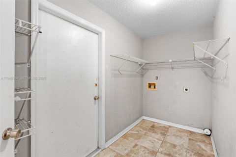 Villa ou maison à vendre à Palm Bay, Floride: 3 chambres, 150.32 m2 № 2007663 - photo 26