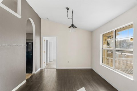 Villa ou maison à vendre à Palm Bay, Floride: 3 chambres, 150.32 m2 № 2007663 - photo 16