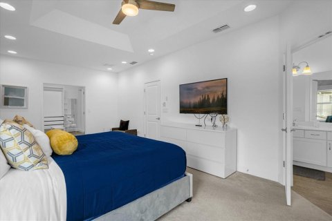 Casa en venta en Kissimmee, Florida, 7 dormitorios, 379.41 m2 № 1401843 - foto 3