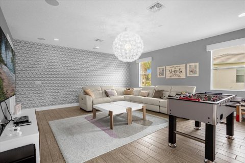 Casa en venta en Kissimmee, Florida, 7 dormitorios, 379.41 m2 № 1401843 - foto 27