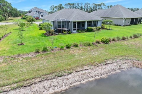 House in New Smyrna Beach, Florida 3 bedrooms, 178 sq.m. № 1679772 - photo 3