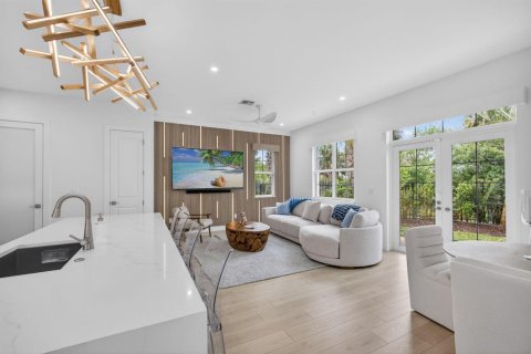 Townhouse in Jupiter, Florida 3 bedrooms, 218.88 sq.m. № 2251655 - photo 9