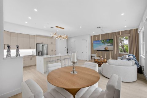 Townhouse in Jupiter, Florida 3 bedrooms, 218.88 sq.m. № 2251655 - photo 3