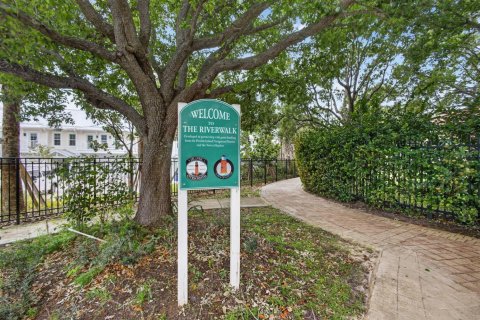 Townhouse in Jupiter, Florida 3 bedrooms, 218.88 sq.m. № 2251655 - photo 28
