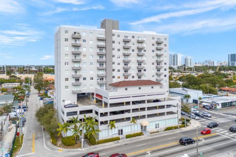 Condo in Miami, Florida, 2 bedrooms № 2087183