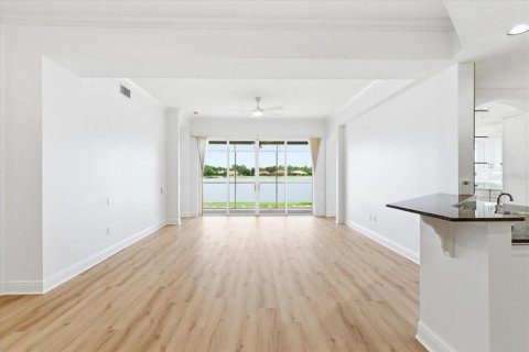 Condominio en venta en Lakewood Ranch, Florida, 2 dormitorios, 184.23 m2 № 2145569 - foto 15