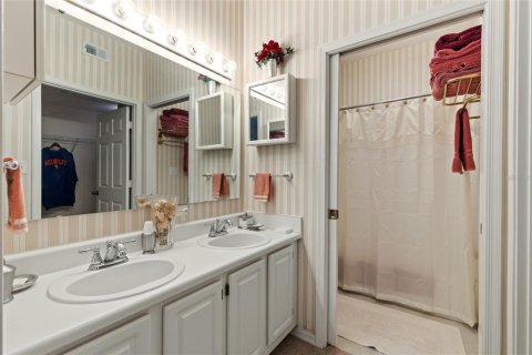 Condo in Gainesville, Florida, 2 bedrooms  № 1666181 - photo 22