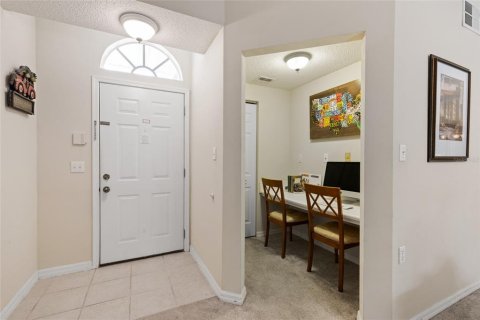 Condo in Gainesville, Florida, 2 bedrooms  № 1666181 - photo 8
